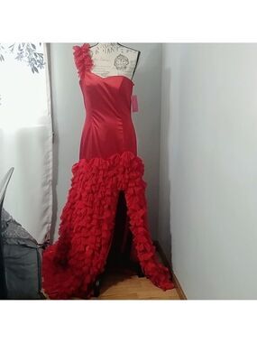 NWT Dana Mathers D1107B One Shoulder Flamenco Prom Slit Bright Red Dress 10